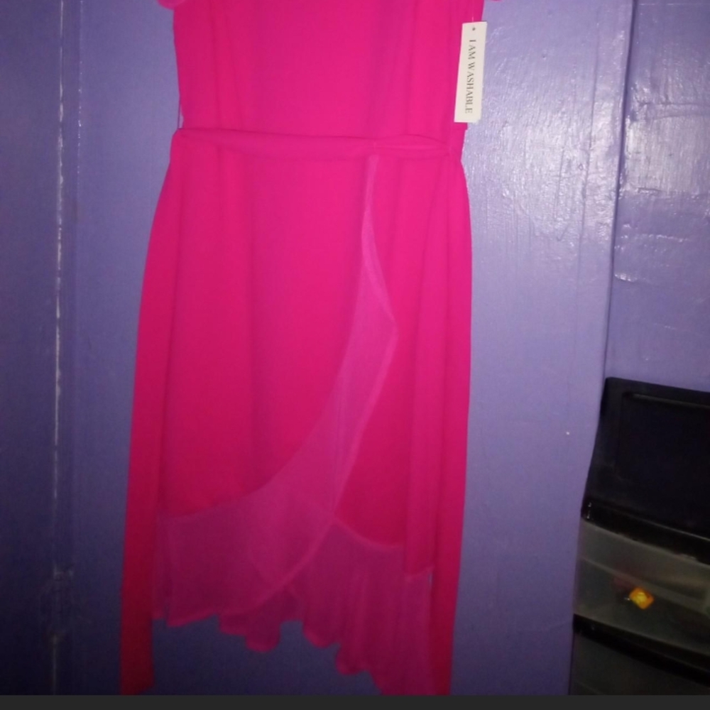 Elegant Pink Ruffle Dress - Picture 8 of 9